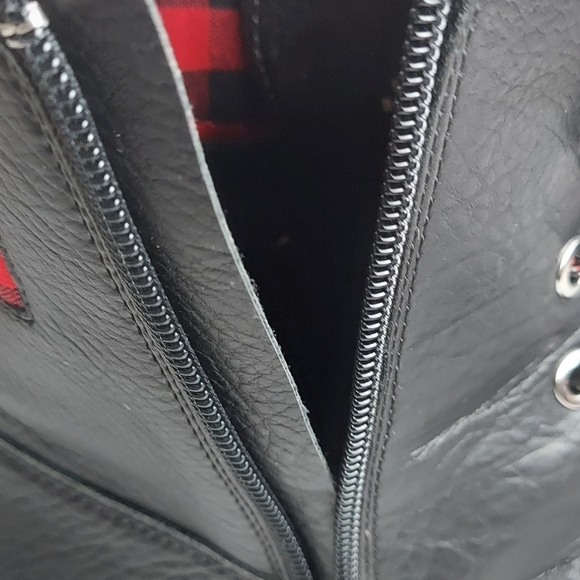 Women's Violet & Red boots - Picture 11 of 11